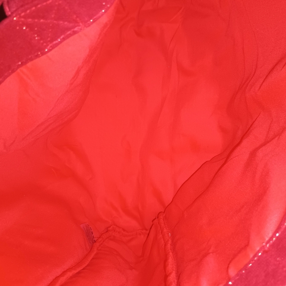 Marc Jacobs Daisy Fragrance Red Tote Bag (NWT) - Picture 3 of 10